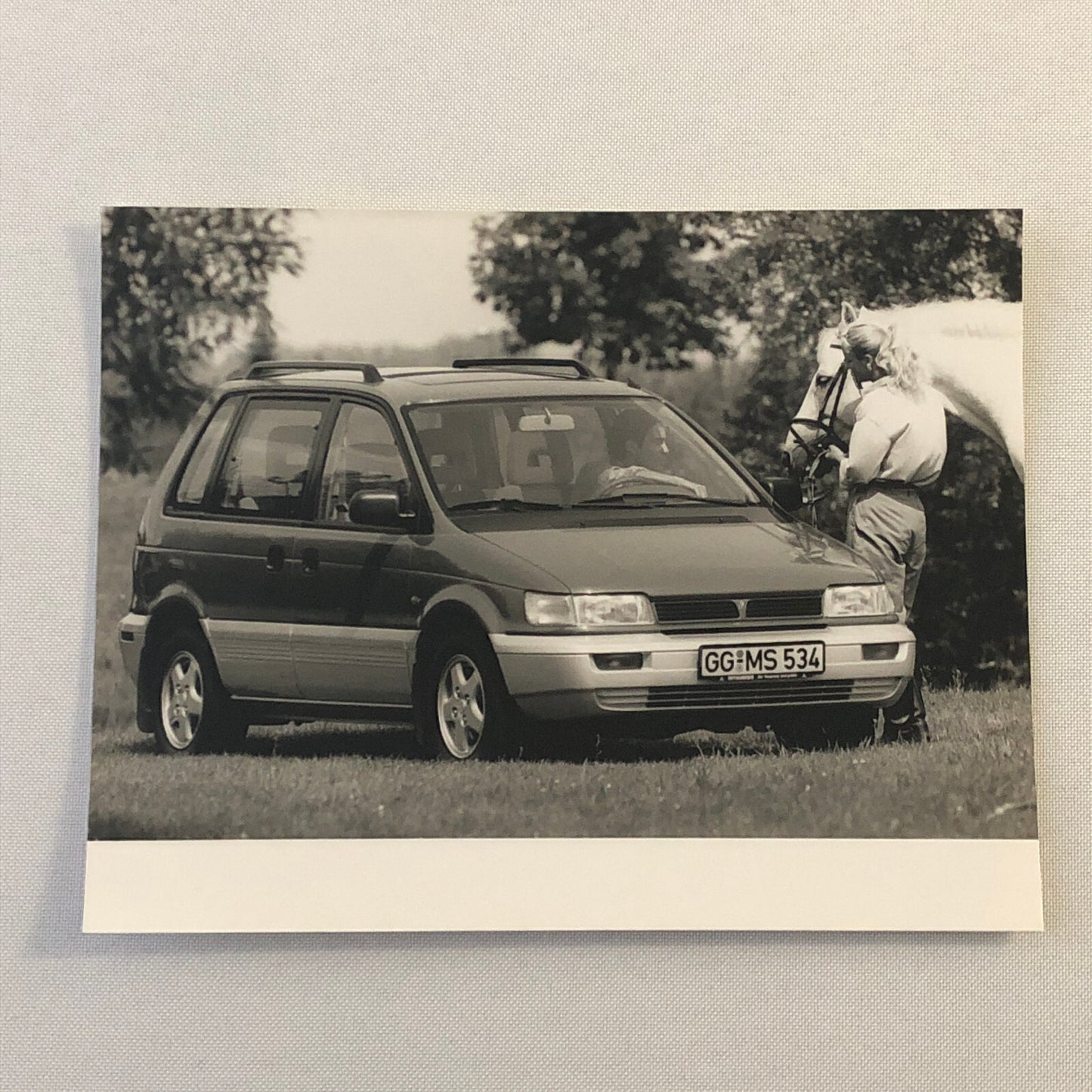 Mitsubishi Space Runner 1800 GLXi Car Photo Photograph Print