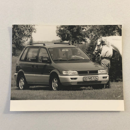 Mitsubishi Space Runner 1800 GLXi Car Photo Photograph Print