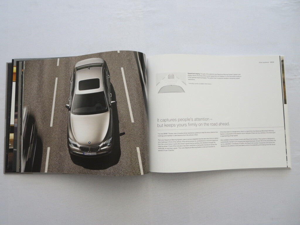 2009 BMW 7 Series HARDCOVER Book Sales Brochure Catalog 750i 750Li