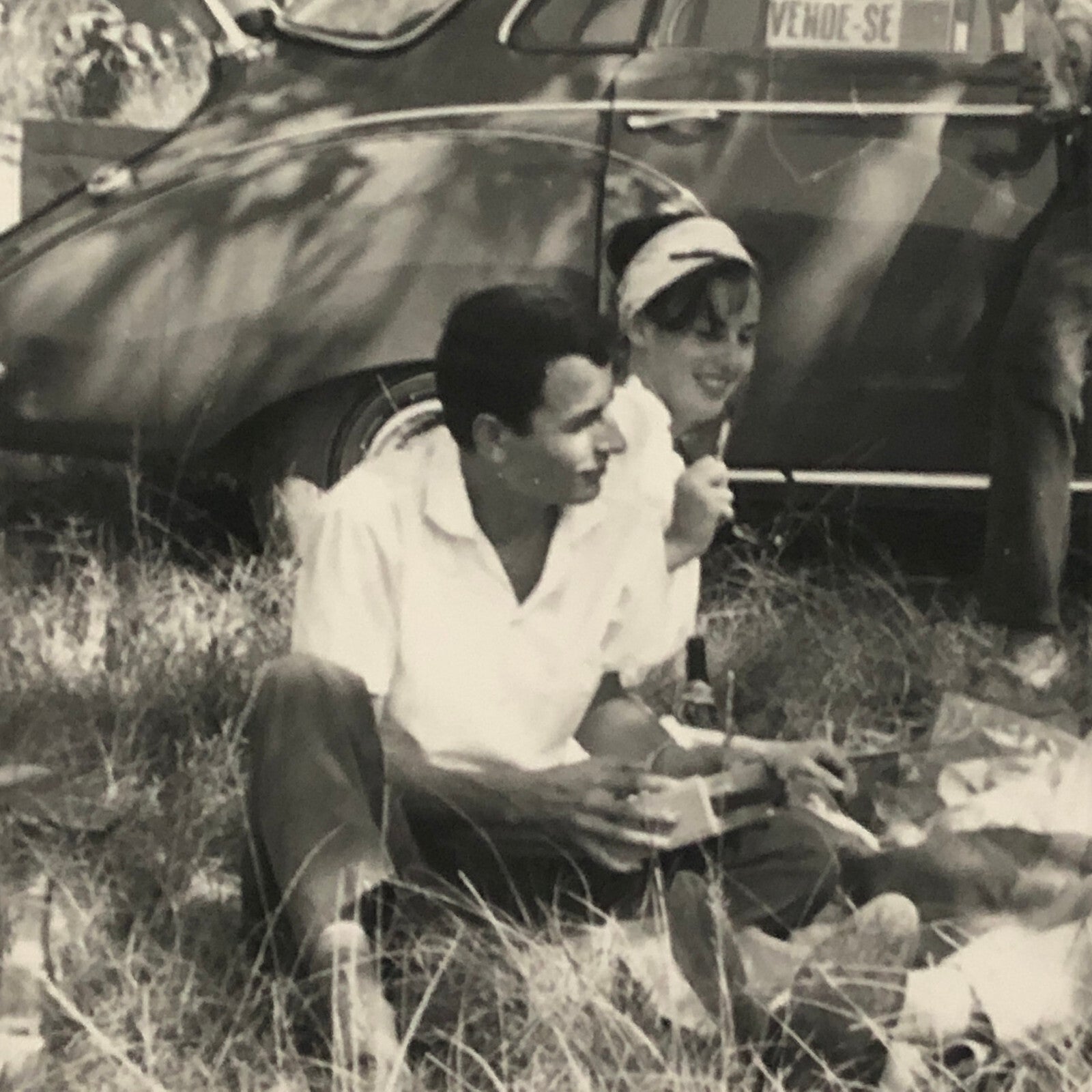 Vintage Photo Photograph Yonge Men and Women Picnic with Car - Tag AL22SM2