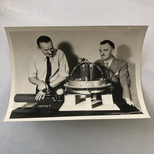 Press Photo Photograph Men with Science Equipment Underwood and Underwood Photo