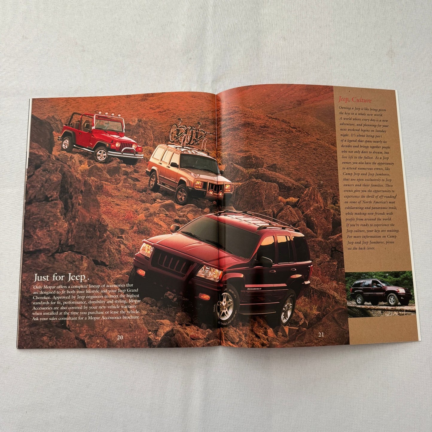 2000 Jeep Grand Cherokee SUV Car Sales Brochure Catalog Advertising Canadian
