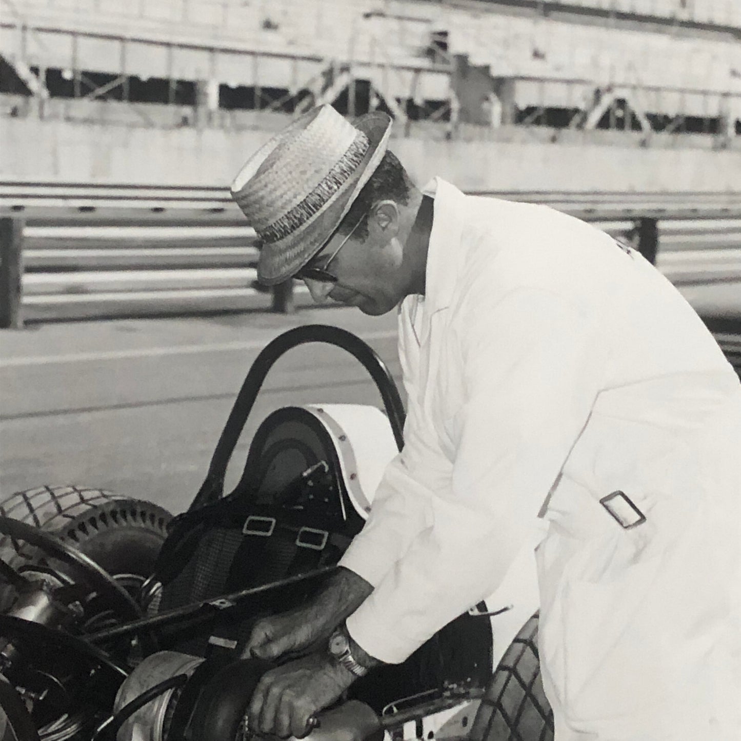 Indy Indianapolis 500 Racing Photo Photograph Offenhauser Engine 1960s