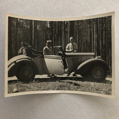 Vintage Photo Photograph Snapshot People with Car Automobile  + AL22SM2