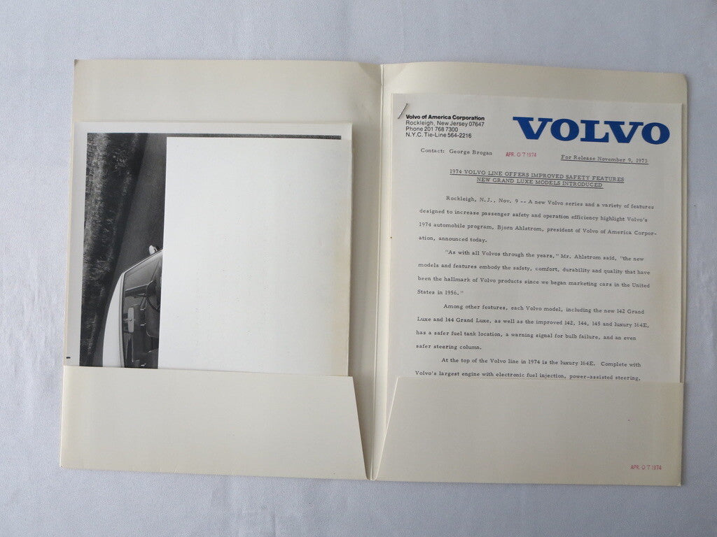 1974 Volvo Press Kit Brochure w/ Photos 164E 145 Station Wagon 144 142