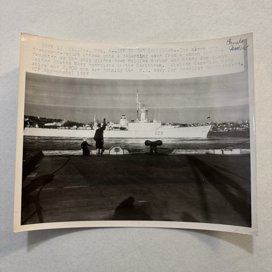 Royal Canadian Navy Destroyer Escort Ship Press Photo Photograph Vintage Boat