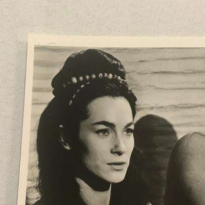 Yul Brynner Shirley Ann Field Kings of the Sun Movie Photo Photograph CBS TV