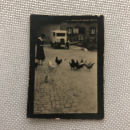Vintage Photo Photograph Lot People with Anique Car Chickens Automobile AL22SM1