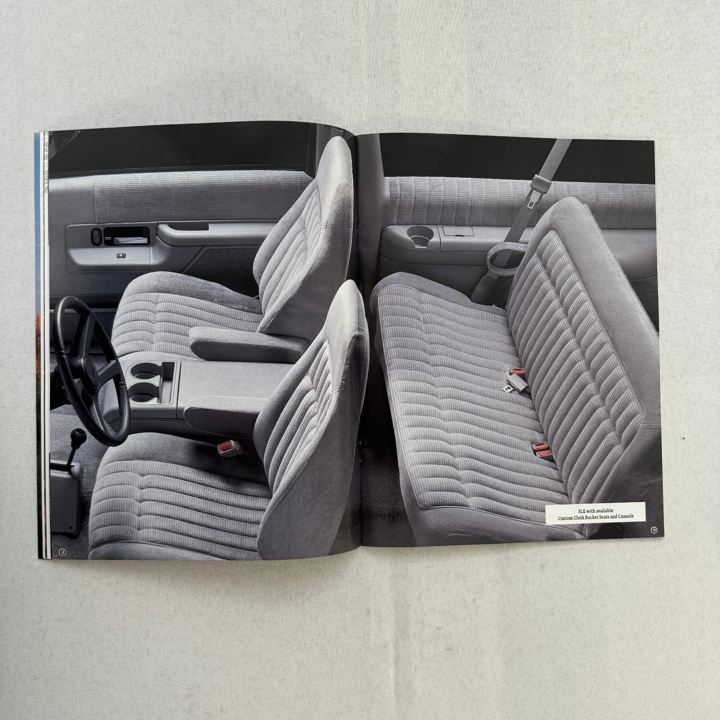 1993 GMC Truck Sales Brochure Catalog Jimmy Yukon Suburban