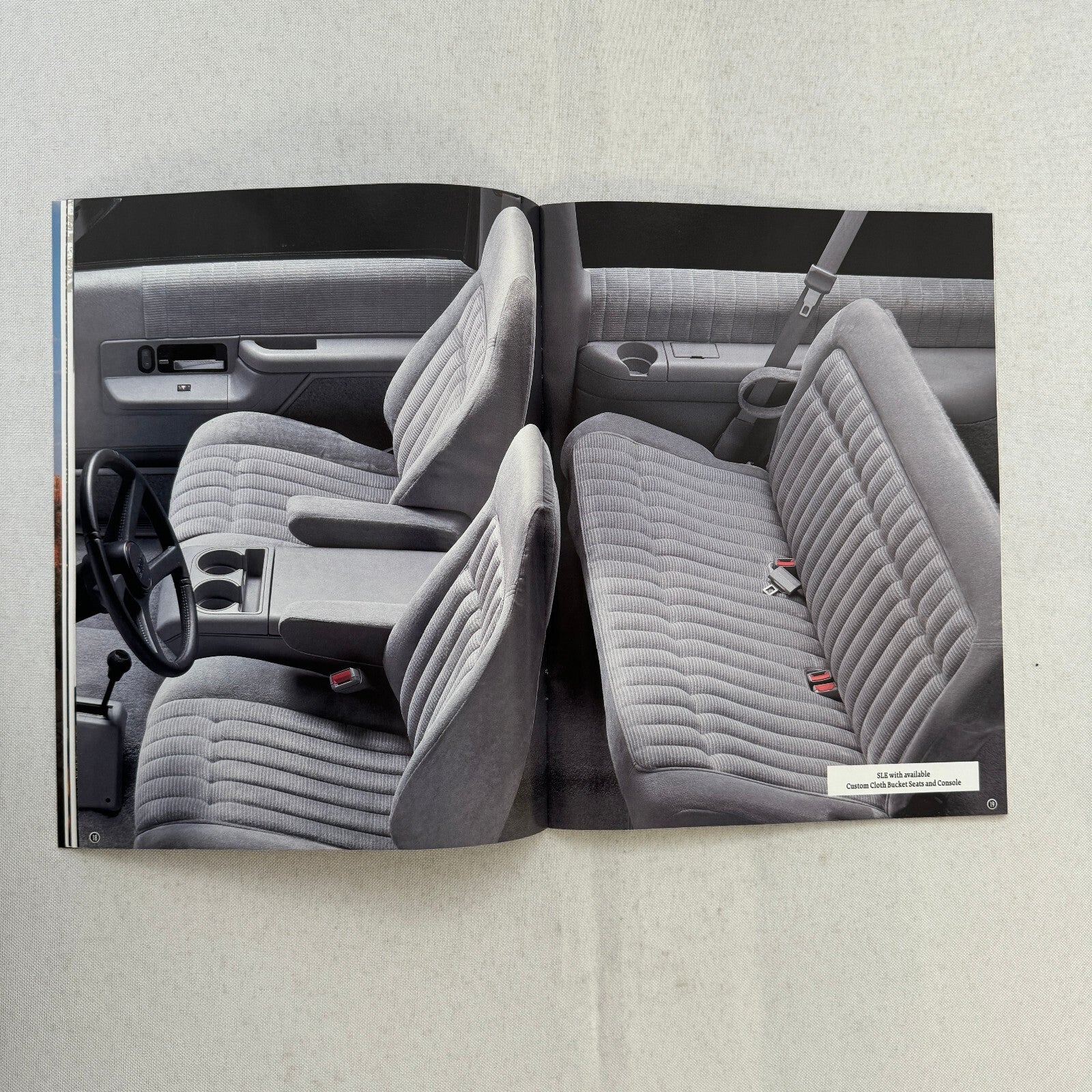 1993 GMC Truck Sales Brochure Catalog Jimmy Yukon Suburban