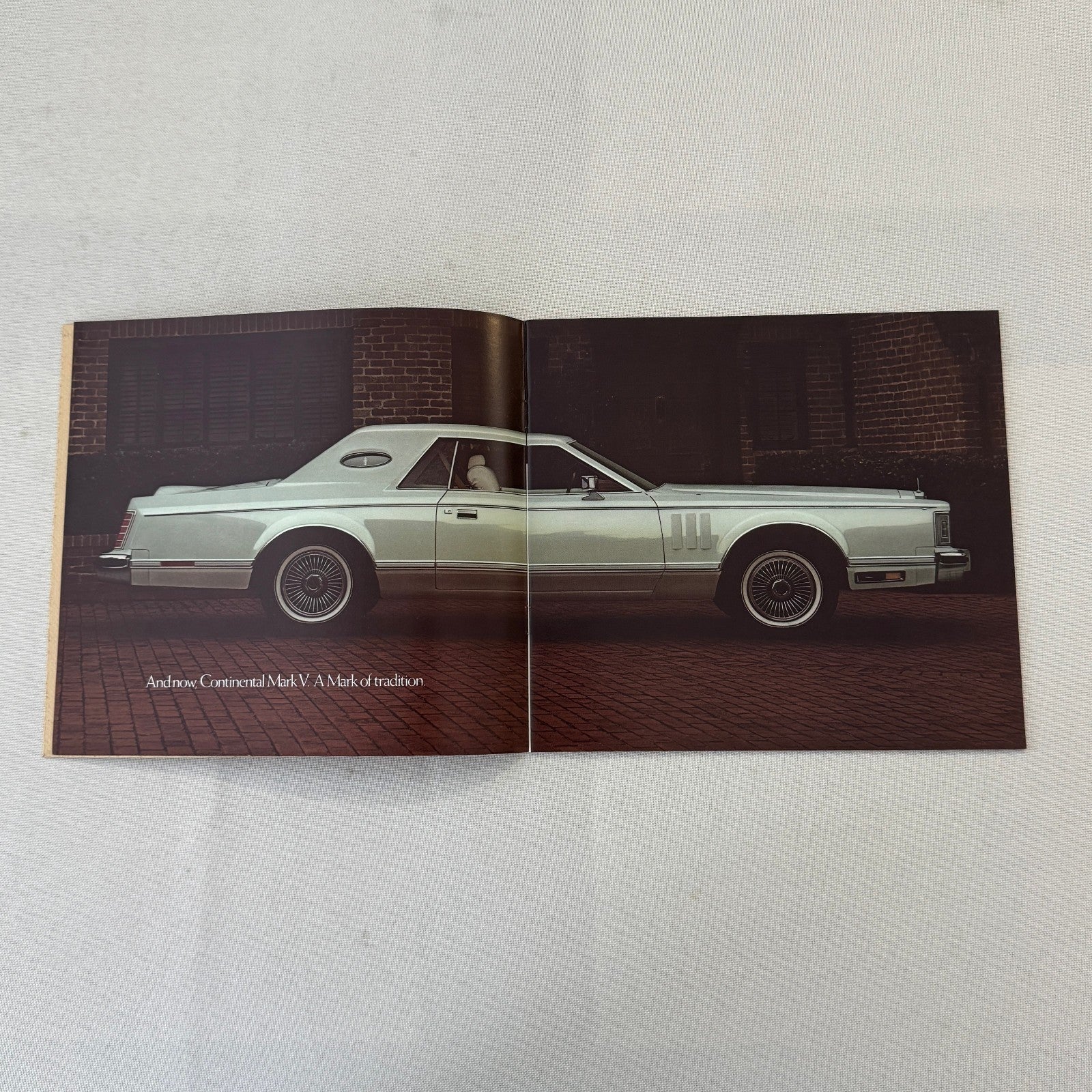 1977 Lincoln Car Sales Brochure Catalog Lincoln Continental Mark V