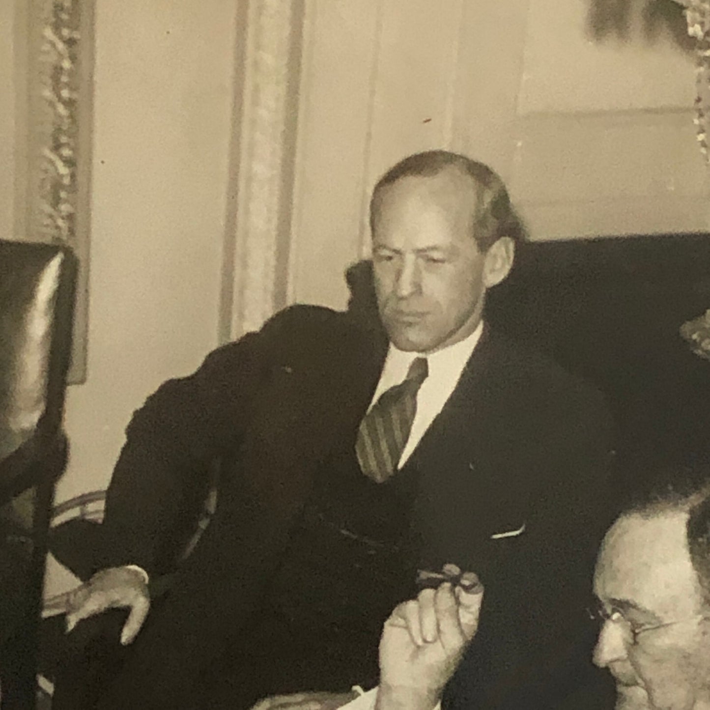Press Photo Photograph Senator Robinson Updates Reporters on Debt 1933 Underwood