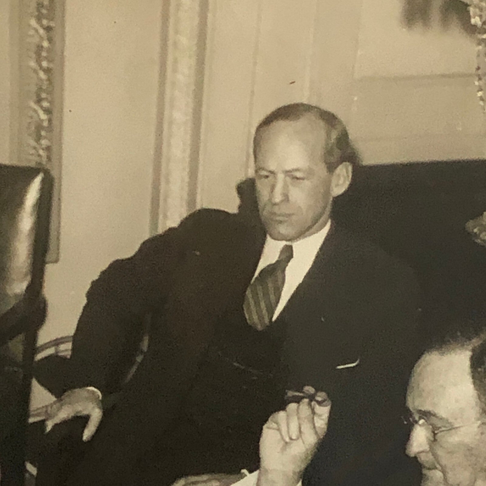 Press Photo Photograph Senator Robinson Updates Reporters on Debt 1933 Underwood