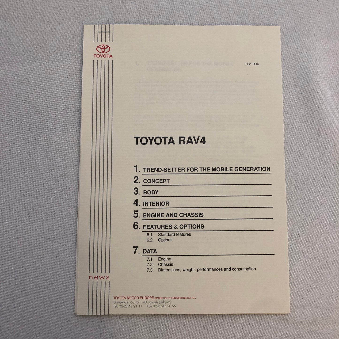 Toyota RAV4 World Premiere Press Kit Brochure with Photos