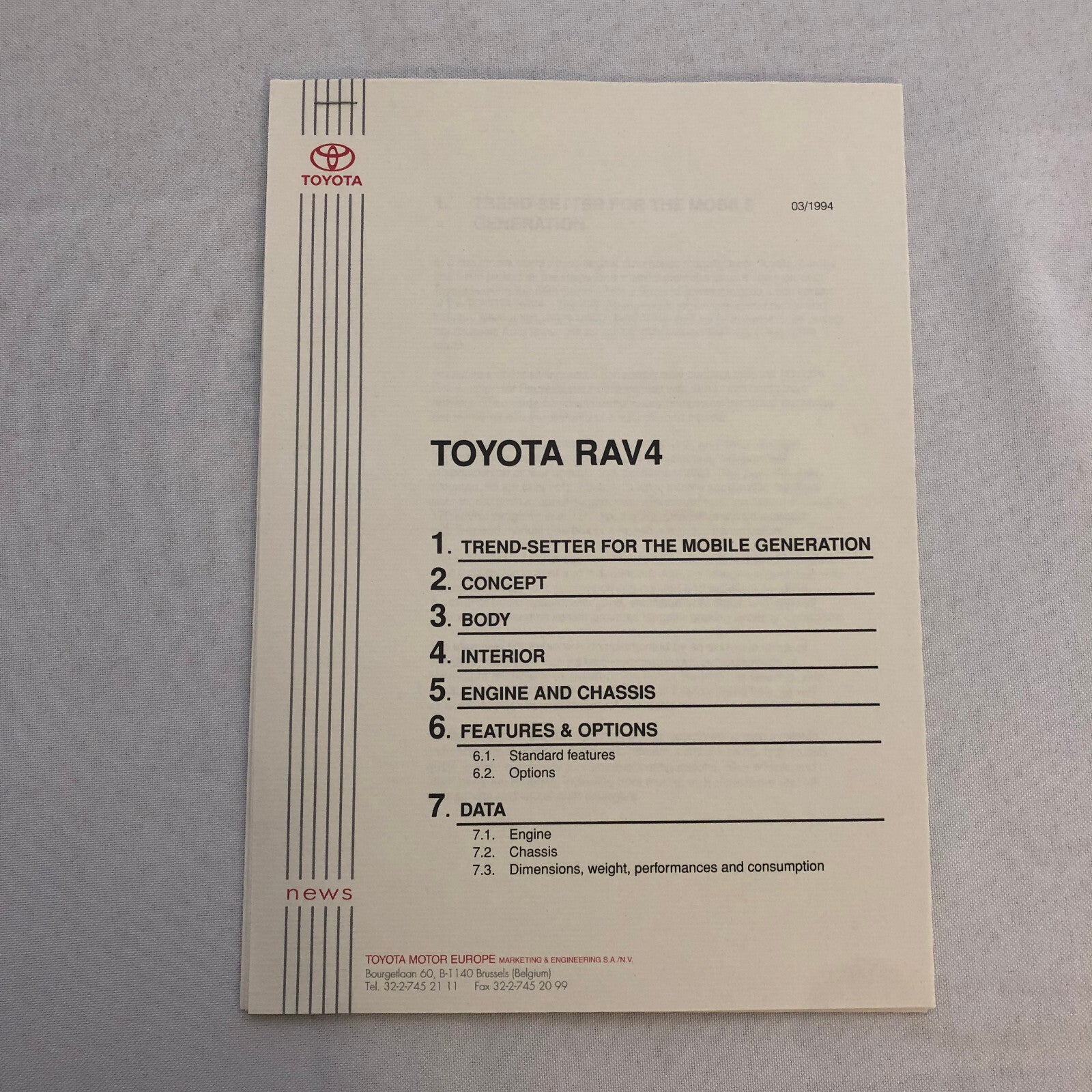 Toyota RAV4 World Premiere Press Kit Brochure with Photos