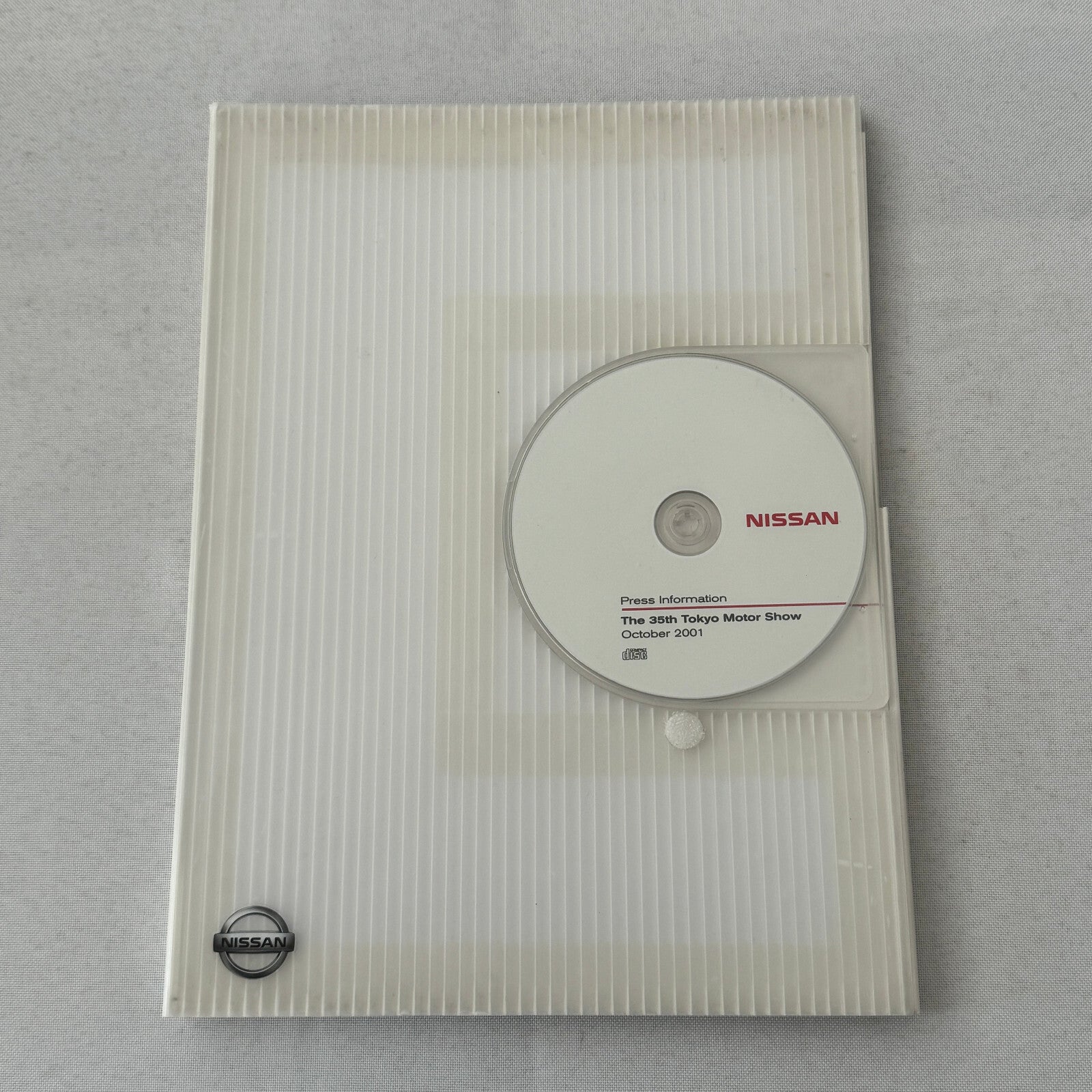 Nissan Tokyo Motor Show Concept Car Press KIt Brochure with CD Fairlady Z Nails