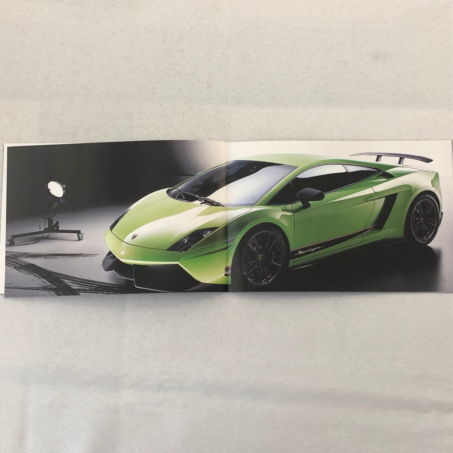 Lamborghini Gallardo LP 570-4 Superleggera Press Kit Brochure CD GERMAN Text