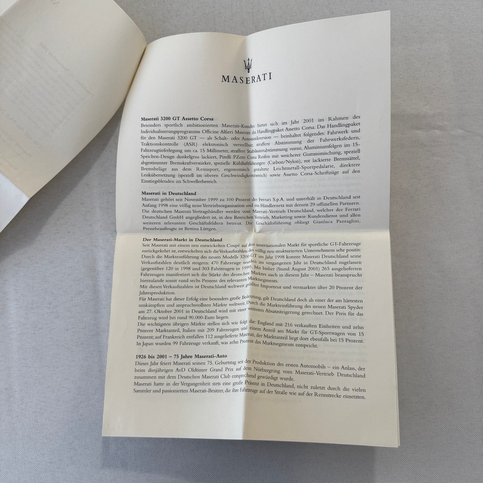 2001 Maserati Spyder Convertible Press Kit Brochure Photo CD Frankfurt Autoshow