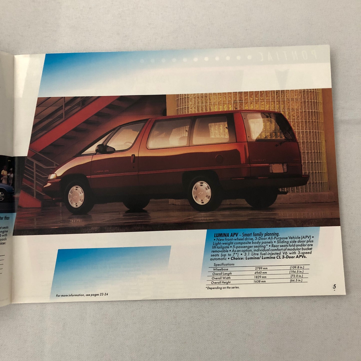 1990 General Motors GM Sales Brochure Catalog Pontiac Chevrolet GMC Cadillac +