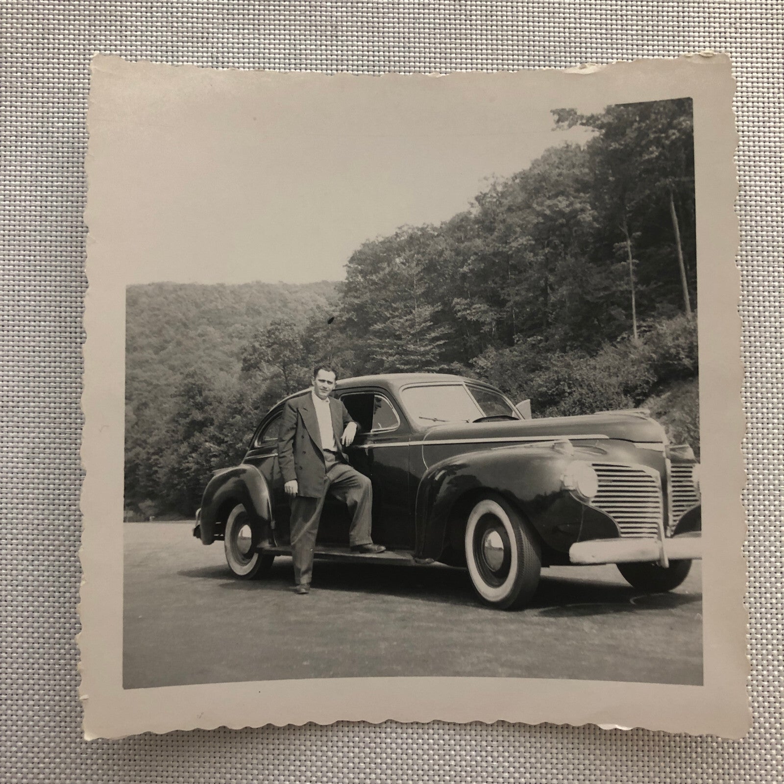 Vintage Photo Photograph Lot People Car Automobile Man Woman AL22SM1