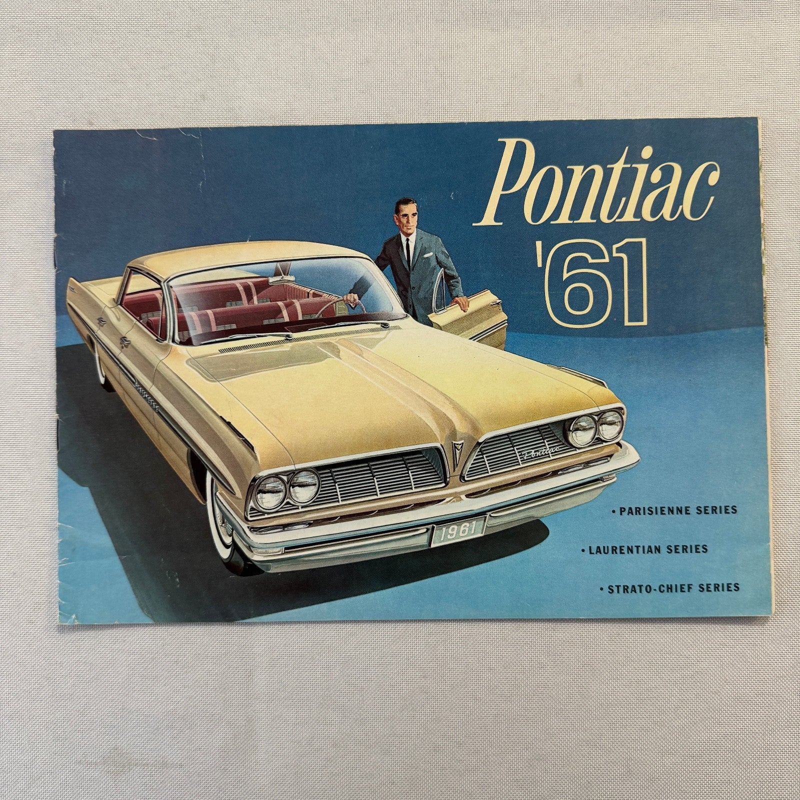 1961 Pontiac Sales Brochure Parisienne Laurentian Strato Chief Canadian Catalog