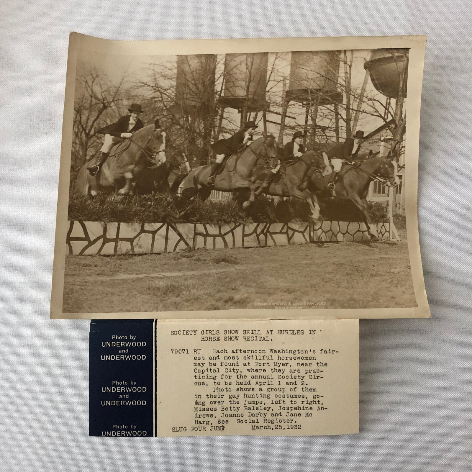 Press Photo Photograph Show Horse Jumping Fort Myer 1932