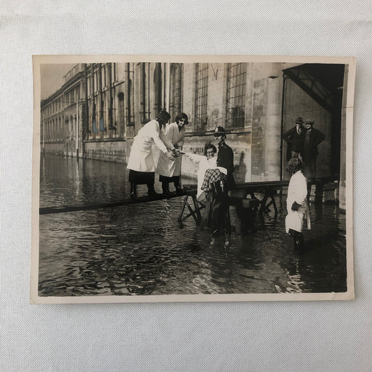 Vintage Press Photo photograph Flood Disaster Rescue Bath England Keystone 1933