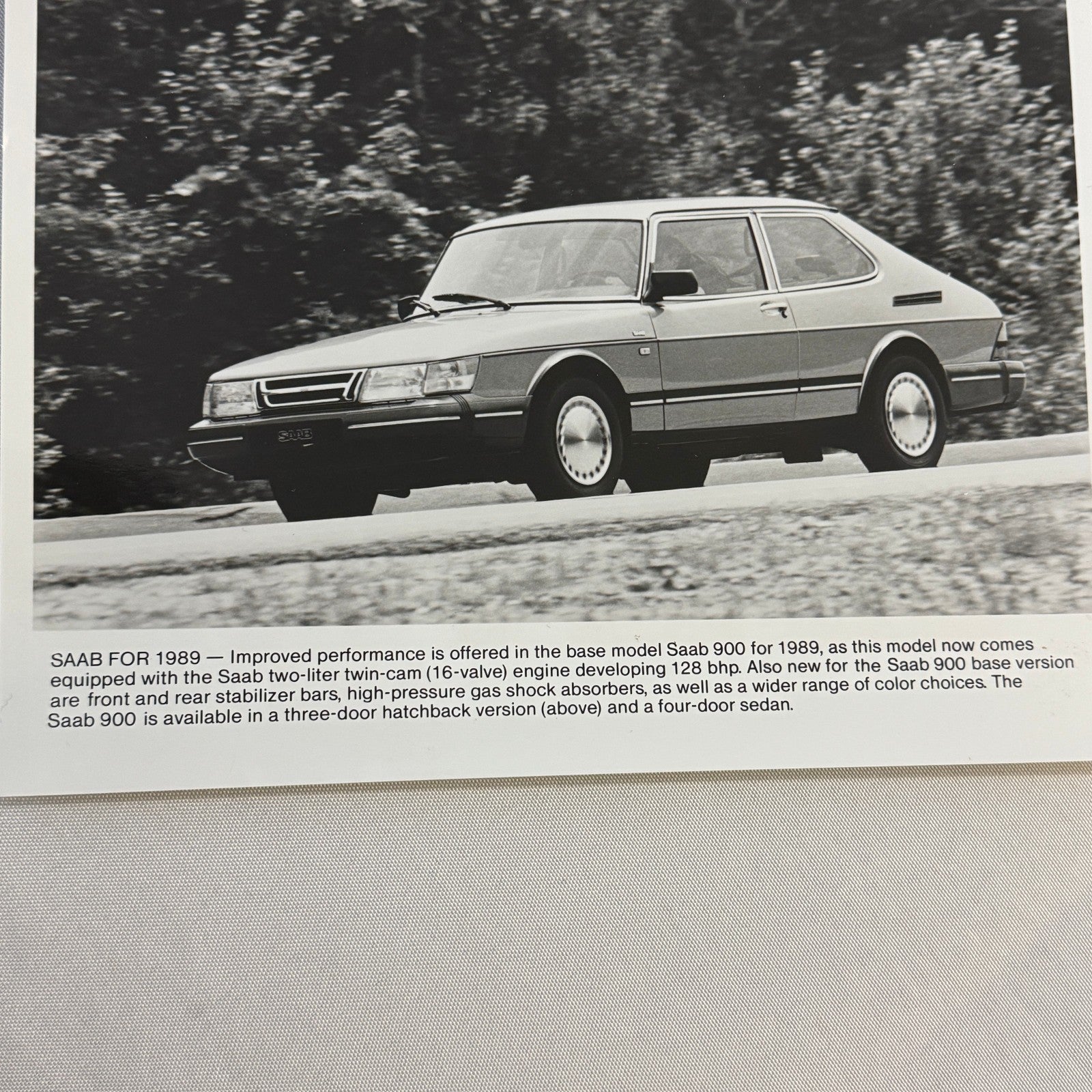 1989 Saab 900 Car Automobile Factory Press Photo Photograph Print