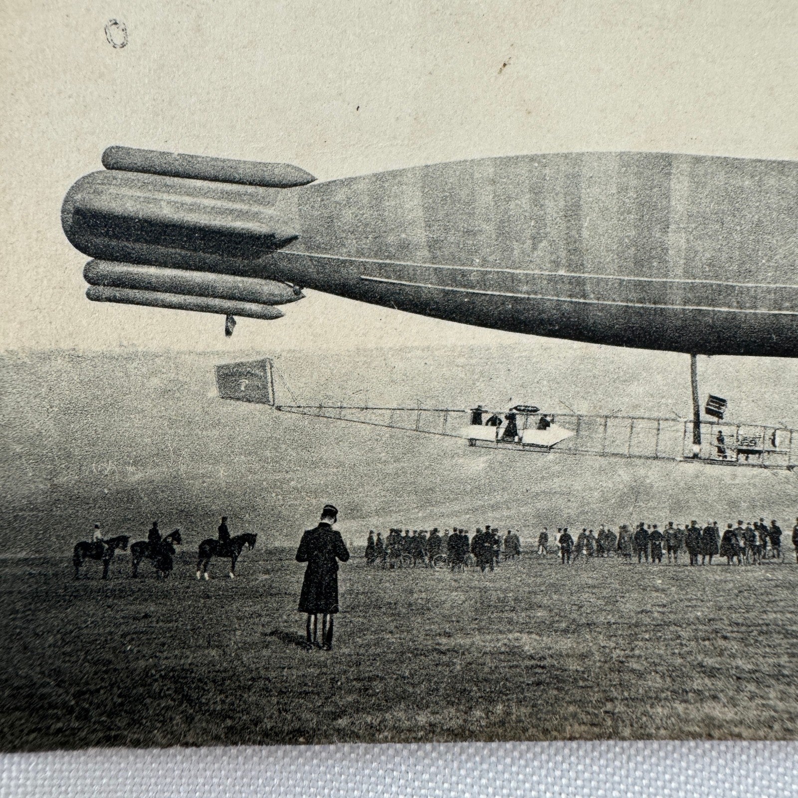 Vintage Zeppelin Airship Dirigible Postcard Post Card French Ville de Paris