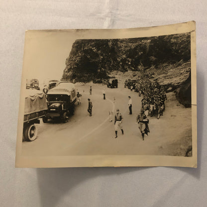 Press Photo Photograph United States Army 27th Infantry Trucks Soldiers Military