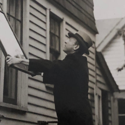 Press Photo Photograph Couple Putting Up Storm Windows Winter Keystone Underwood