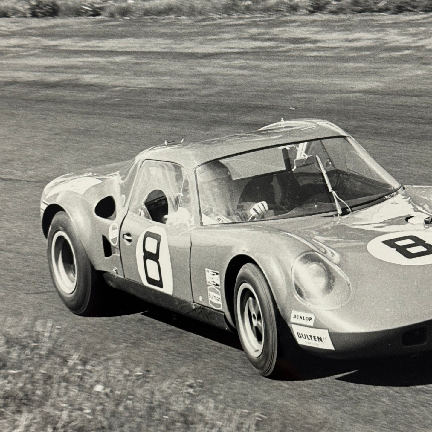 Vintage Racing Photo 1969 Oulton Park TT Chevron John Hine Derek Bennett