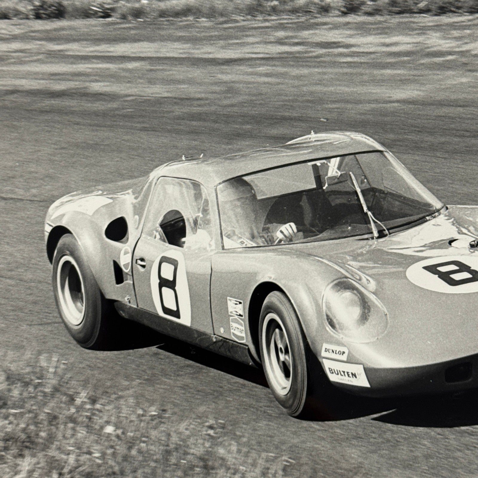 Vintage Racing Photo 1969 Oulton Park TT Chevron John Hine Derek Bennett