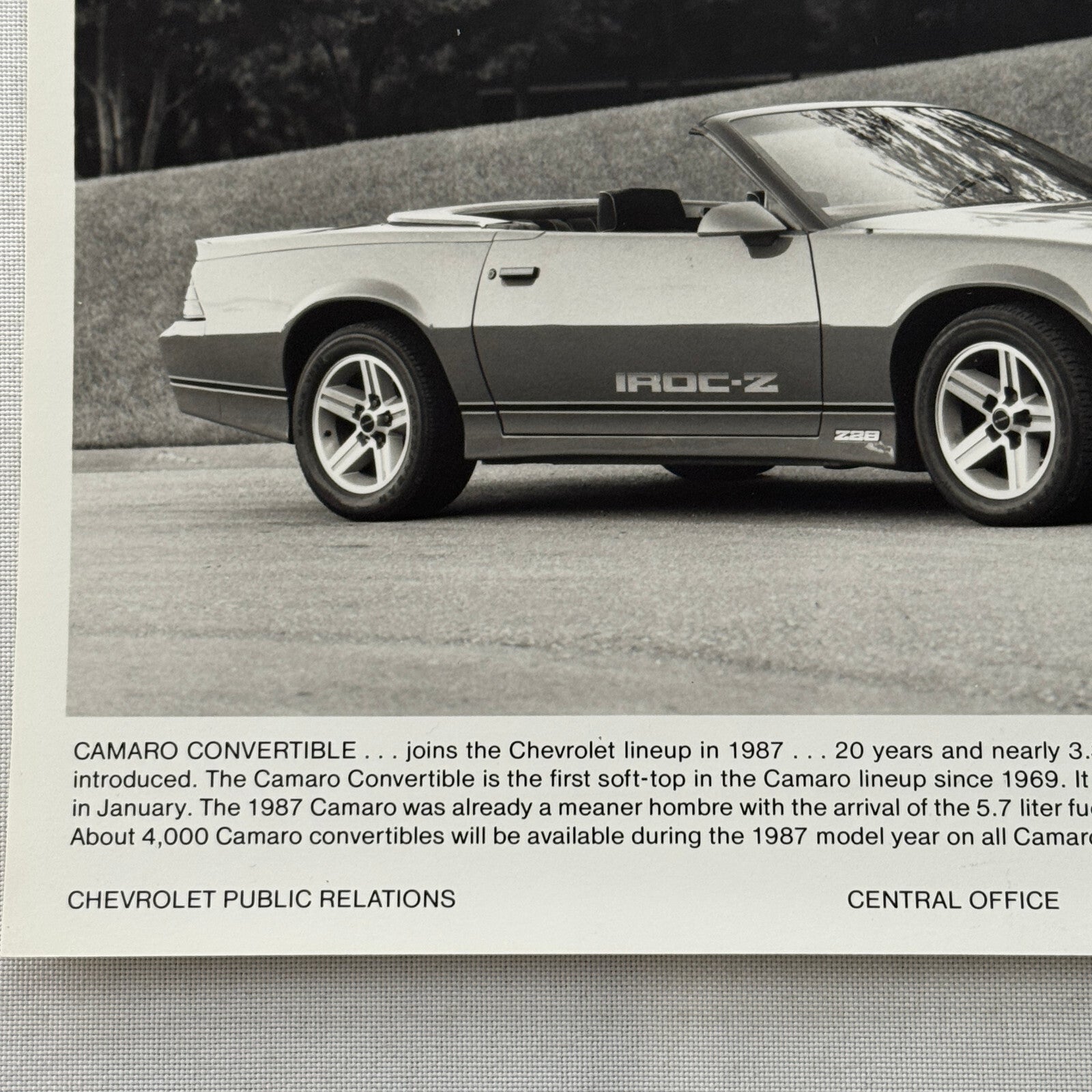 1987 Chevrolet Camaro IROC Z Convertible Factory Press Photo Photograph Vintage