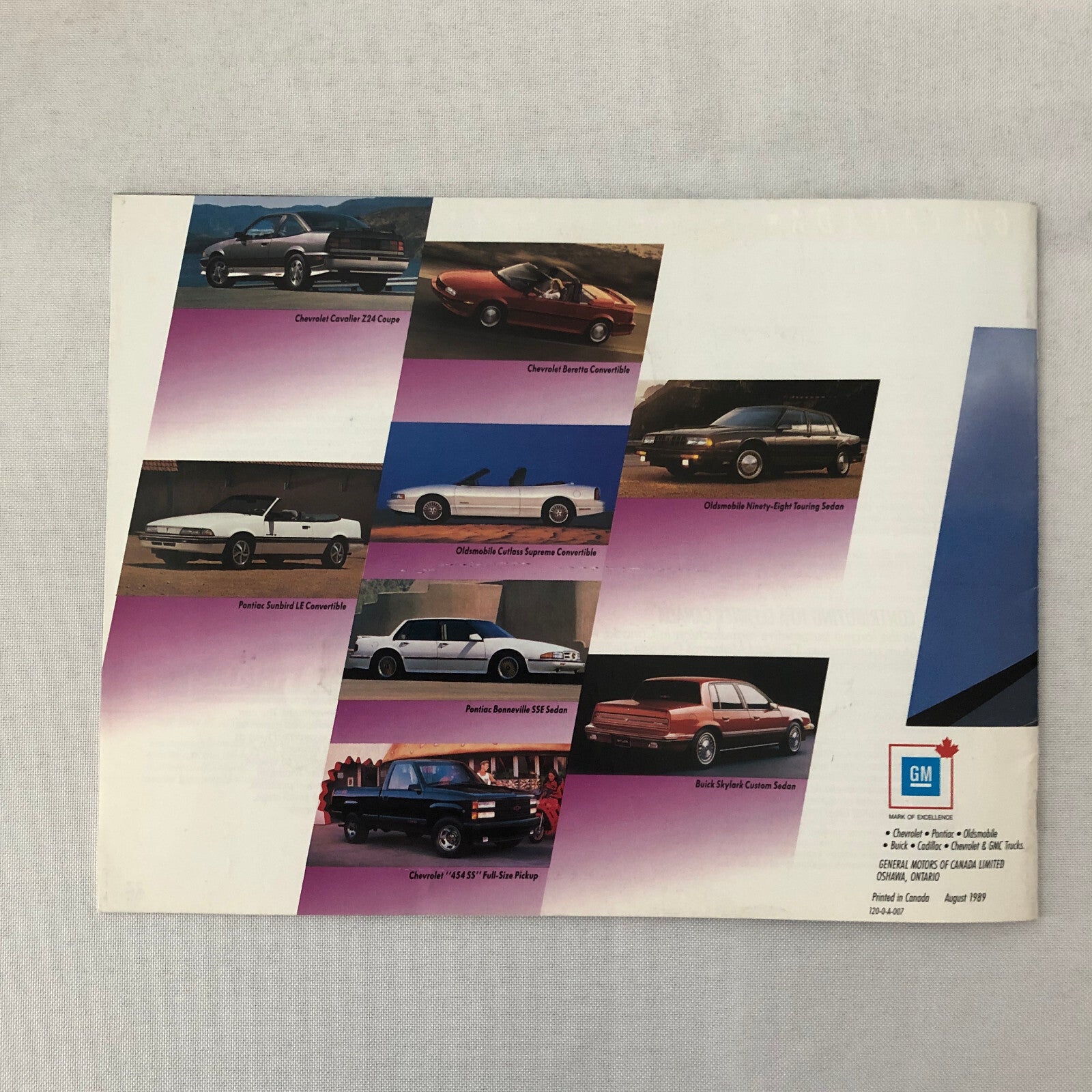 1990 General Motors GM Sales Brochure Catalog Pontiac Chevrolet GMC Cadillac +