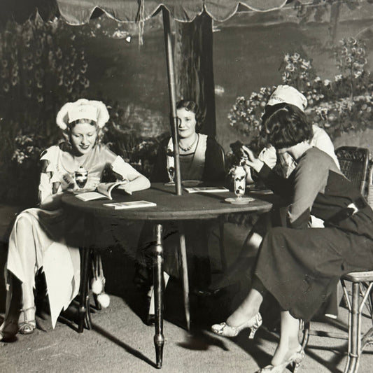 Vintage Press Photo Photograph British Beautiful Women at Ice Cream Exhibition
