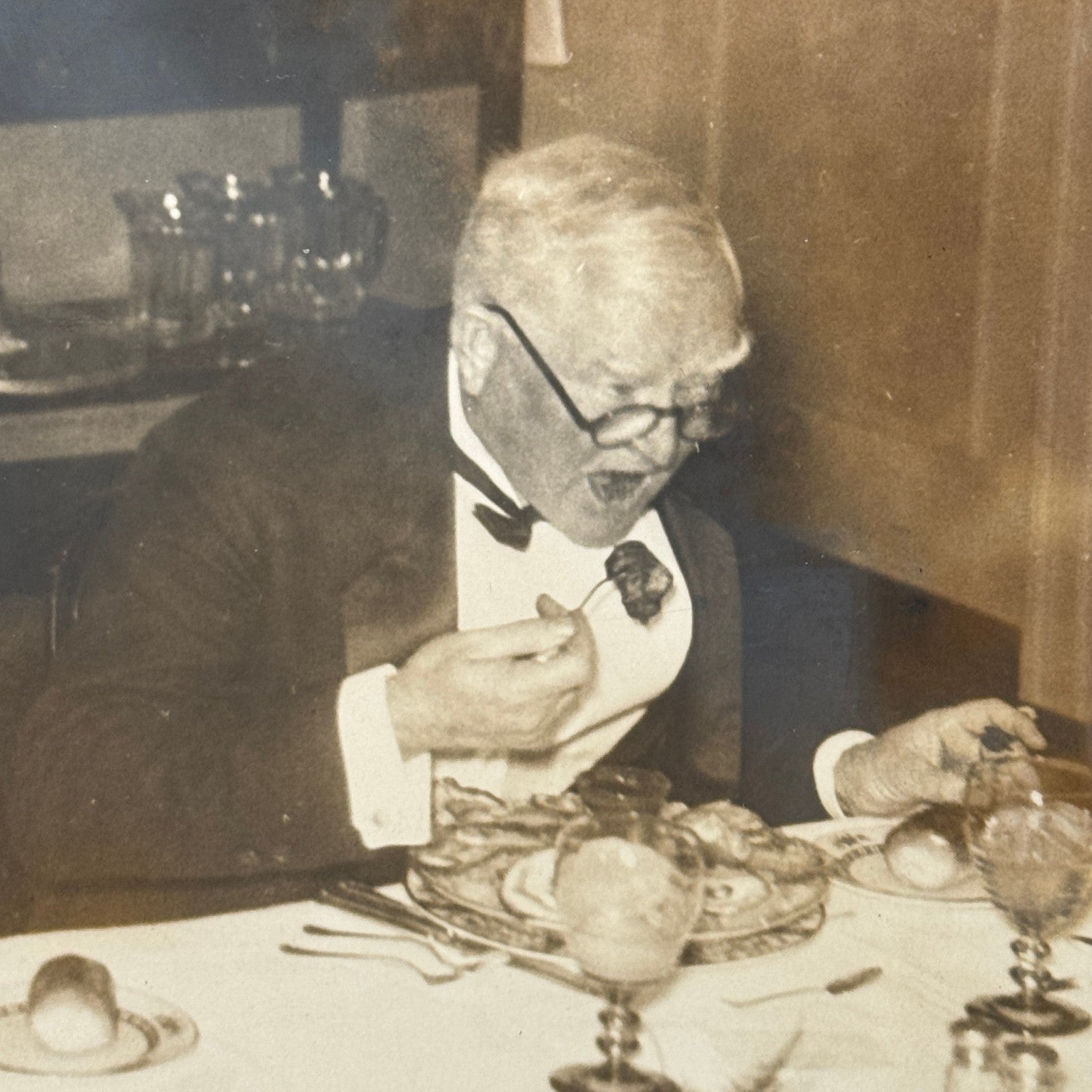 Vice President John N Garner Likes Raw Oysters Press Photo Photograph 1933