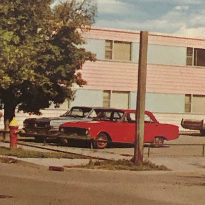 Vintage Postcard Post Card Uptown Motel Estevan Saskatchewan Cars