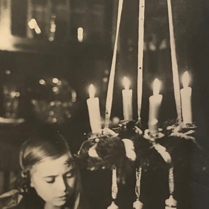 Press Photo Photograph Young Girl Reading Bible Catholic Religious 1920s
