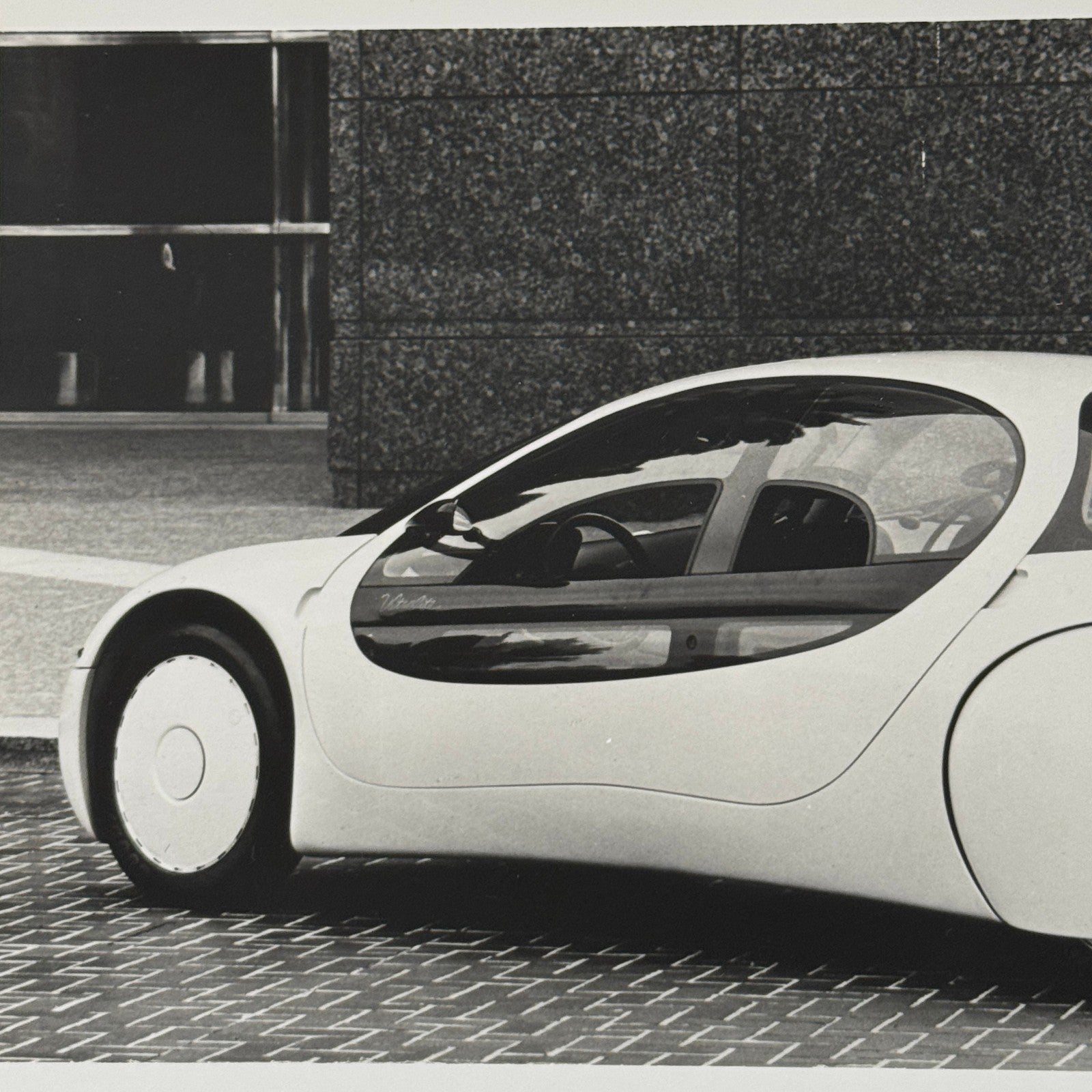 General Motors GM Ultralite Concept Car Prototype Press Photo Photograph Europe