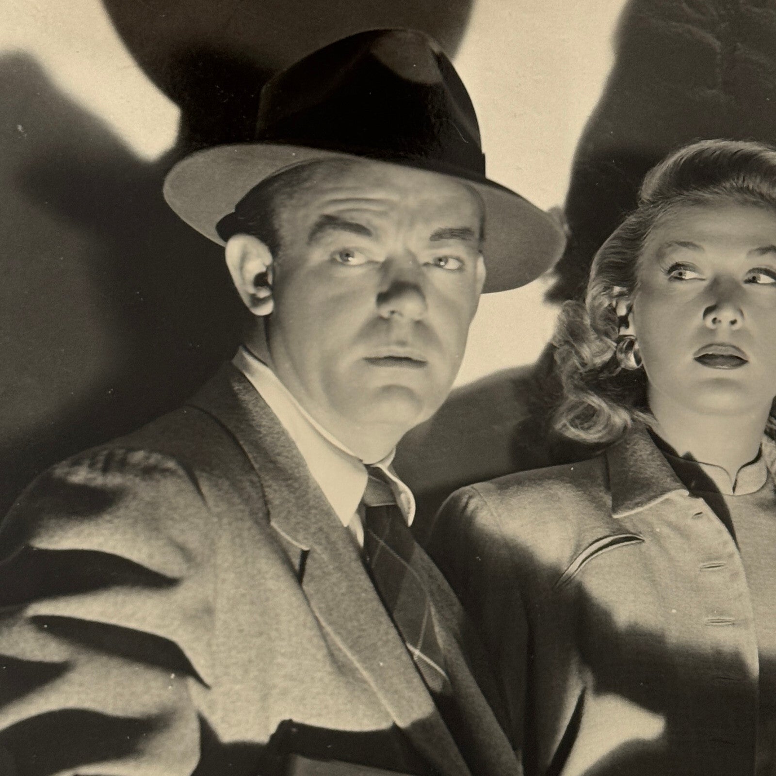 Vintage Movie Film Press Photo Photograph Walk a Crooked Mile Dennis O'Keefe