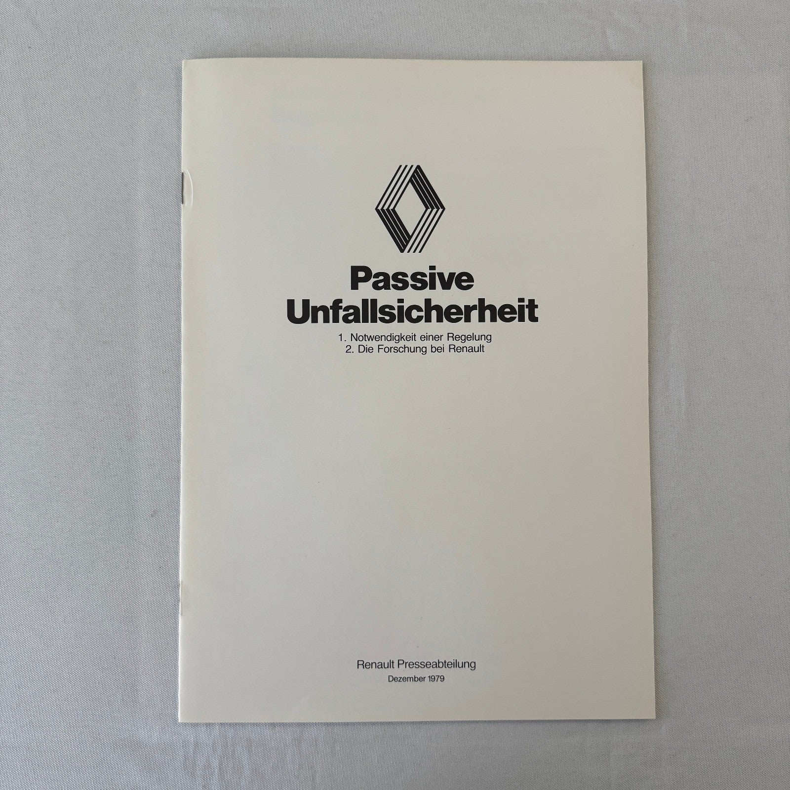 1980 Renault 5 Safety Testing Car Press Kit Brochure Photos Vintage GERMAN Text