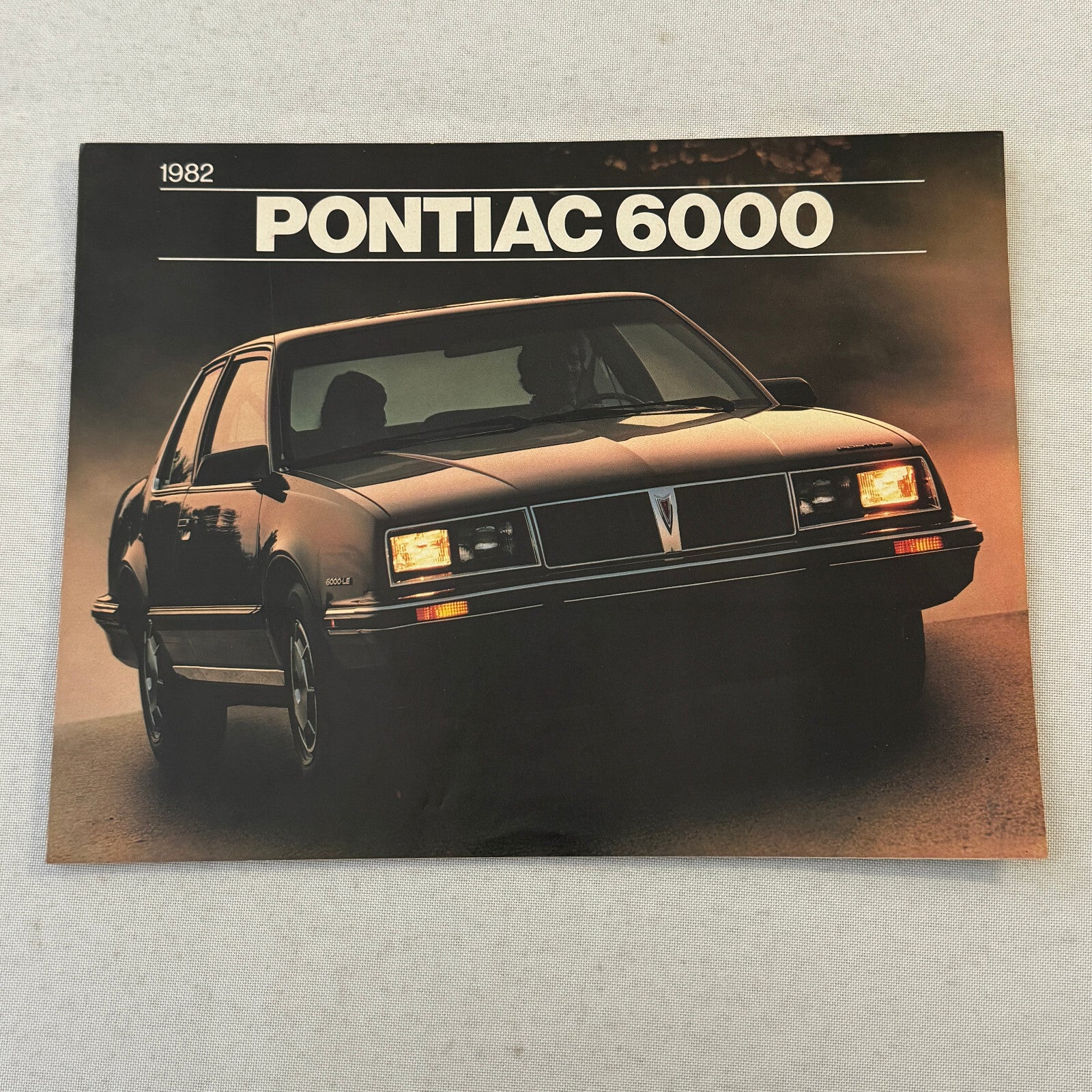 1982 Pontiac 6000 Car Sales Brochure Catalog Advertising 6000 LE