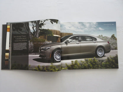 2009 BMW 7 Series HARDCOVER Book Sales Brochure Catalog 750i 750Li