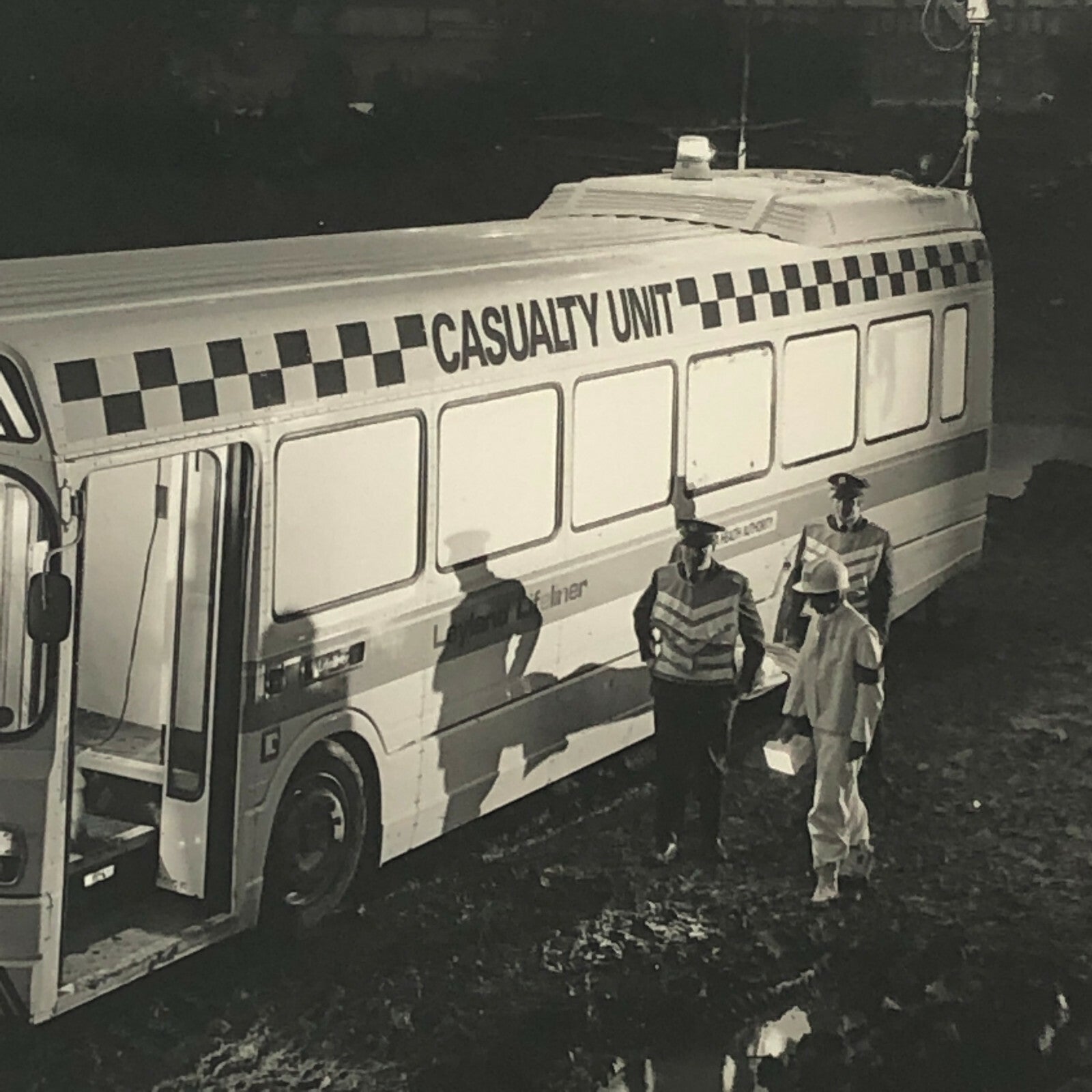 Vintage 1974 Leyland Lifeliner Ambulance Bus Factory Press Photo Photograph 3x