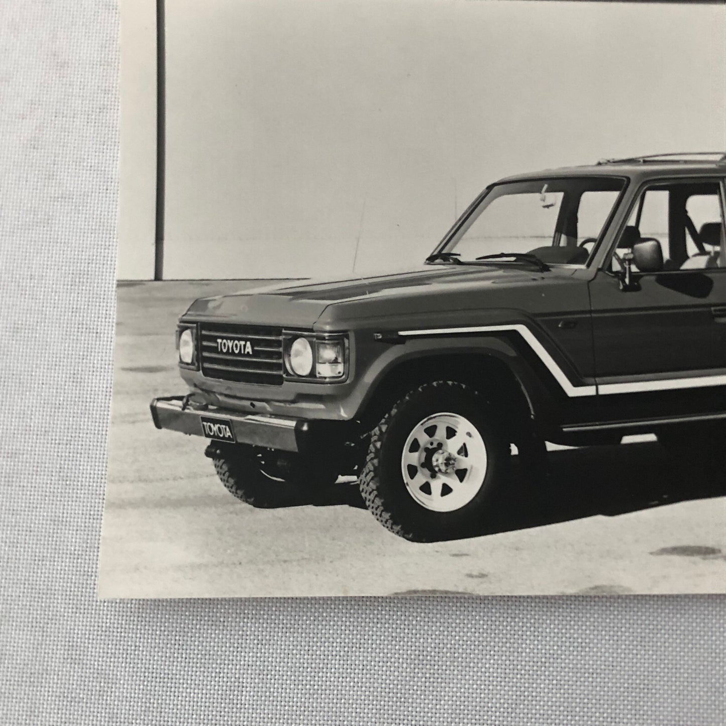 Toyota Land Cruiser FJ 60 Station Wagon G Factory Press Photo Photograph FJ60