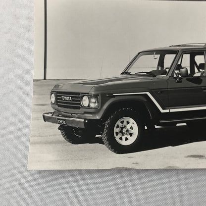 Toyota Land Cruiser FJ 60 Station Wagon G Factory Press Photo Photograph FJ60