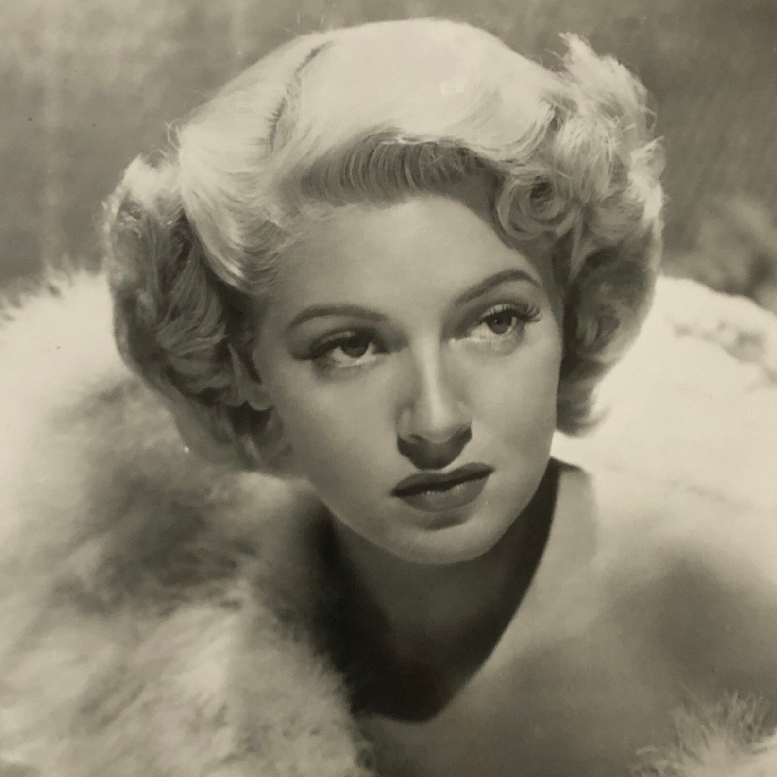 Actress Photo Photograph Vintage Image Modern Print Beautiful Lana Turner ?