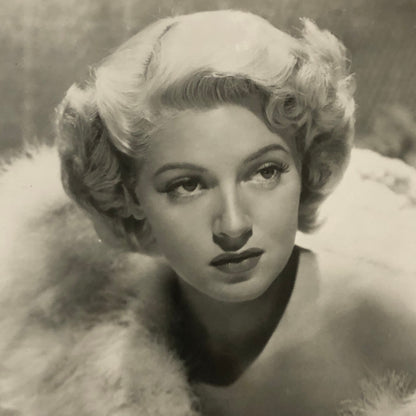 Actress Photo Photograph Vintage Image Modern Print Beautiful Lana Turner ?