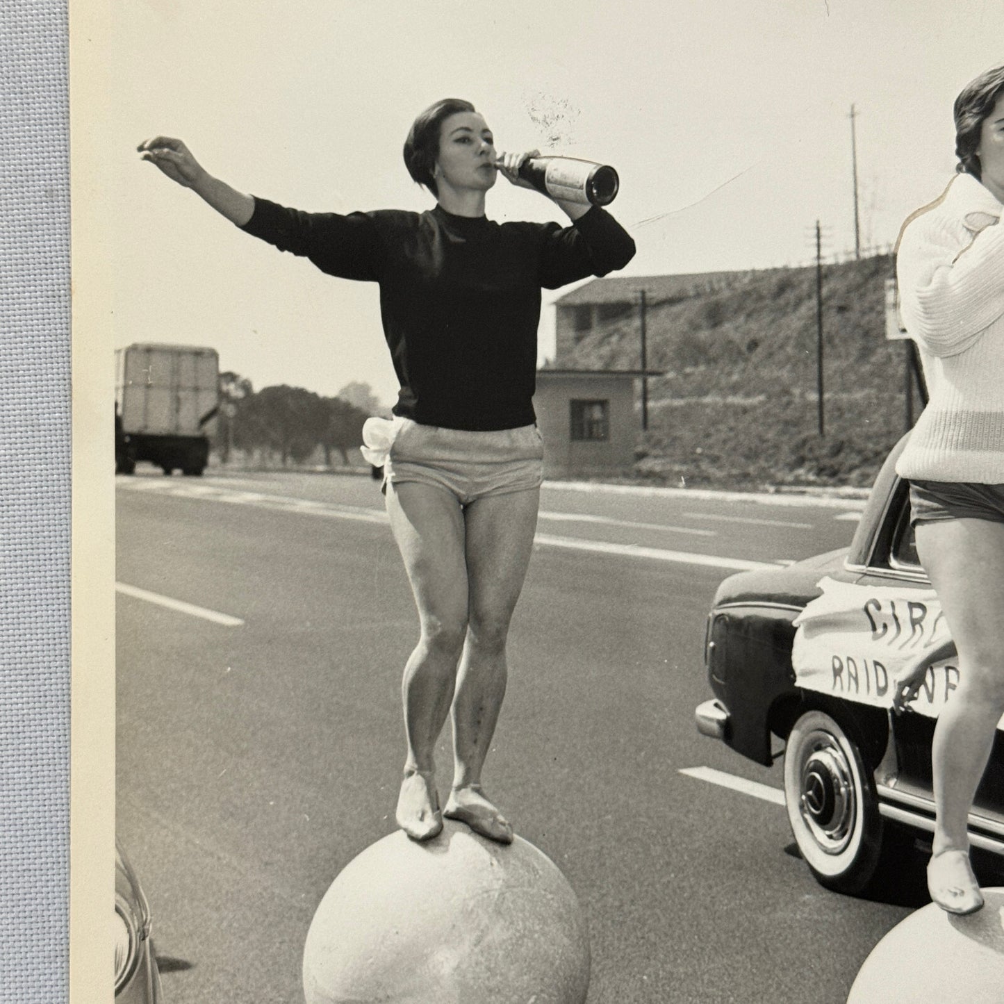 Vintage Italian Circus Act Press Photo Photograph Beautiful Women Balancing Act